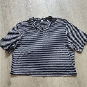Lululemon striped cropped tee 8